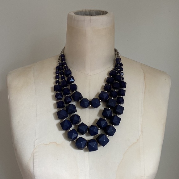 Lot of 4 Charming Charlie Necklaces - Beaded, Layered, Chunky Silver and Gold - Picture 10 of 13